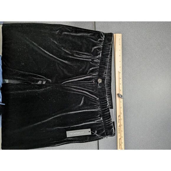 NWT Meg & Margot Black Velvet Pull on Straight Leg Pants Women’s Size Large - Picture 6 of 7